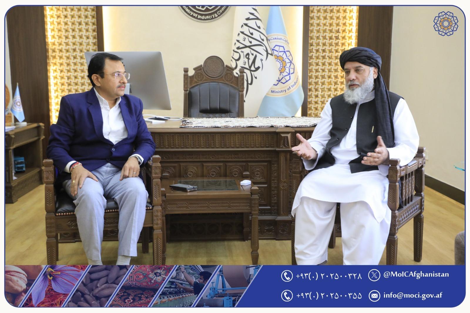 ملاقات وزیر صنعت و تجارت امارت اسلامی افغانستان با یک تن از تاجران هندی