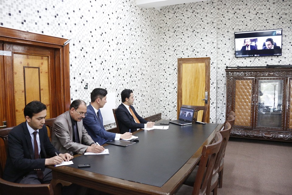 آتشه های تجارتی باید نقش اساسی را در تقویت روابط اقتصادی