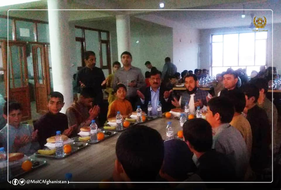 Private sector Aids to the needy people in cooperation with the Ministry of Industry and Commerce during the holy month of Ramadan