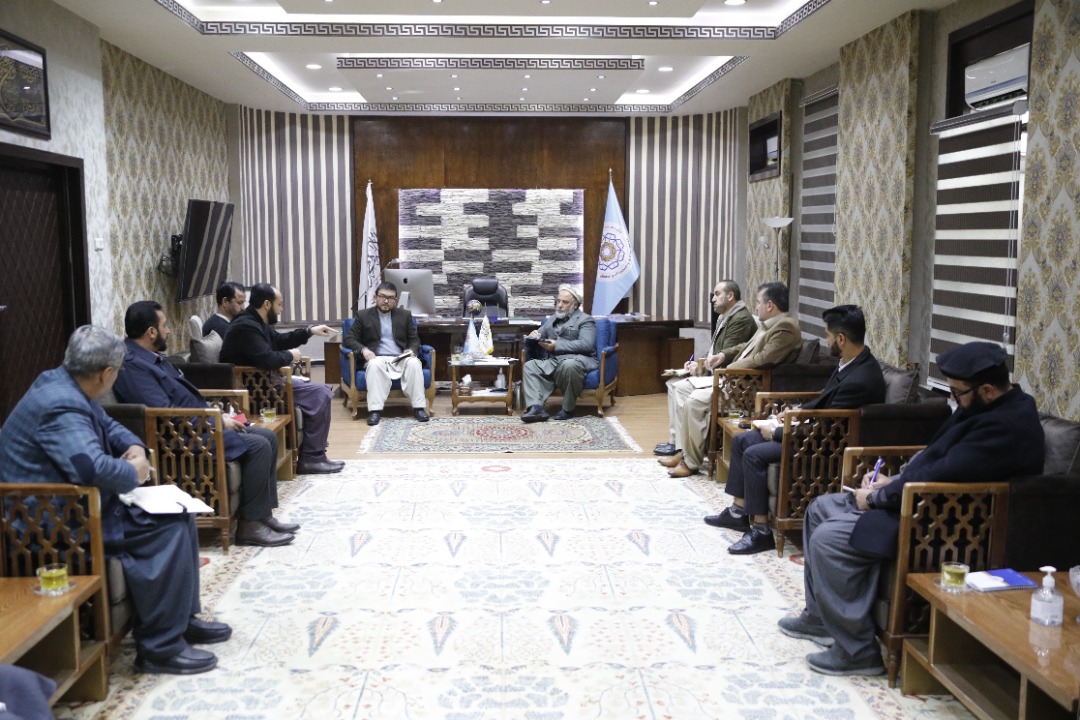 با مدیریت انتقالات قالین، سالانه 100میلیون دالر به خزانه‌ی افغانستان اضافه می‌گردد