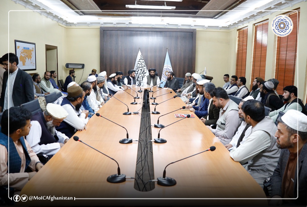 په هېواد کې دتولیدي فابریکو دستونزو پرحل دصنعت او سوداګرۍ وزارت ټینګار