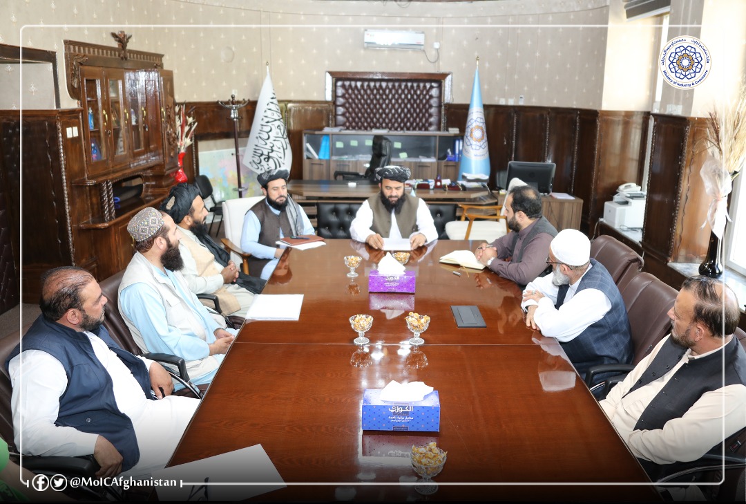 ملاقات با اعضای اتحادیه‌ی متشبثین دوایی و محصولات صحی