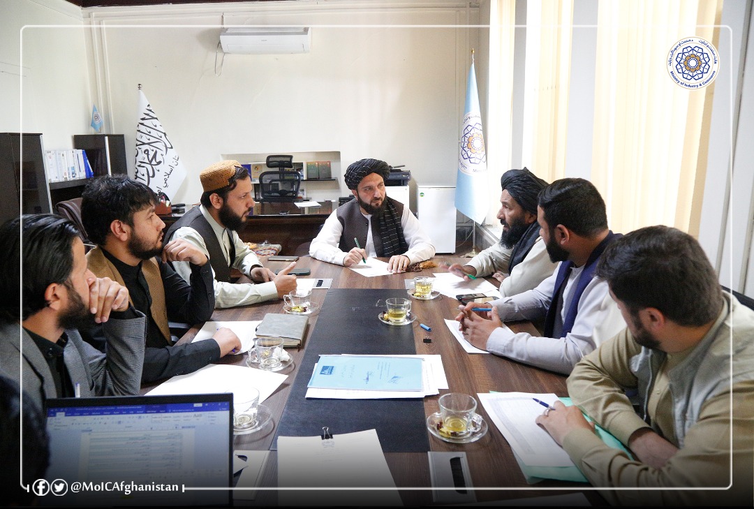 بررسی اسناد در کمیته‌ی توزیع زمین ادامه دارد