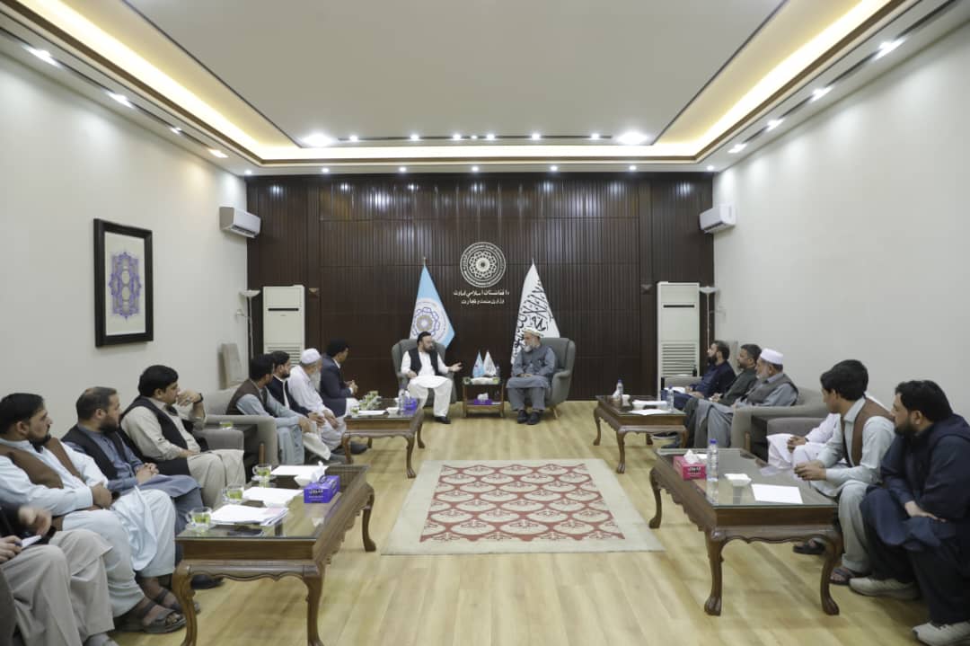 ملاقات وزیر صنعت و تجارت با اعضای اتاق تجارت و سرمایه گذاری افغانستان